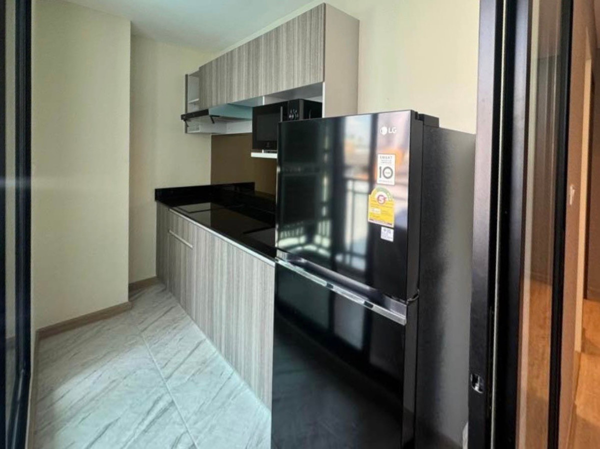 ขายคอนโดสาทร นราธิวาส : 🏢 คอนโด 2 นอน ห้องมุม วิวสระ The Cube Urban Sathorn-Chan ราคาขาย 4.79 ล้านบาท 📞: 065-626-5636 (คุณกี้)