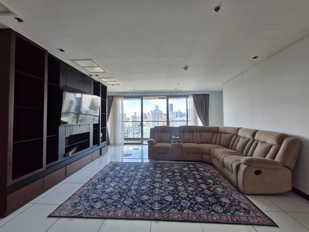 ให้เช่าคอนโดสุขุมวิท อโศก ทองหล่อ : Pet Friendly For RENT 90,000 THB Negotiable (2 Bed 150 Sqm) PARK View Condo @BTS Asoke 📣 - High Floor + Nice Park View