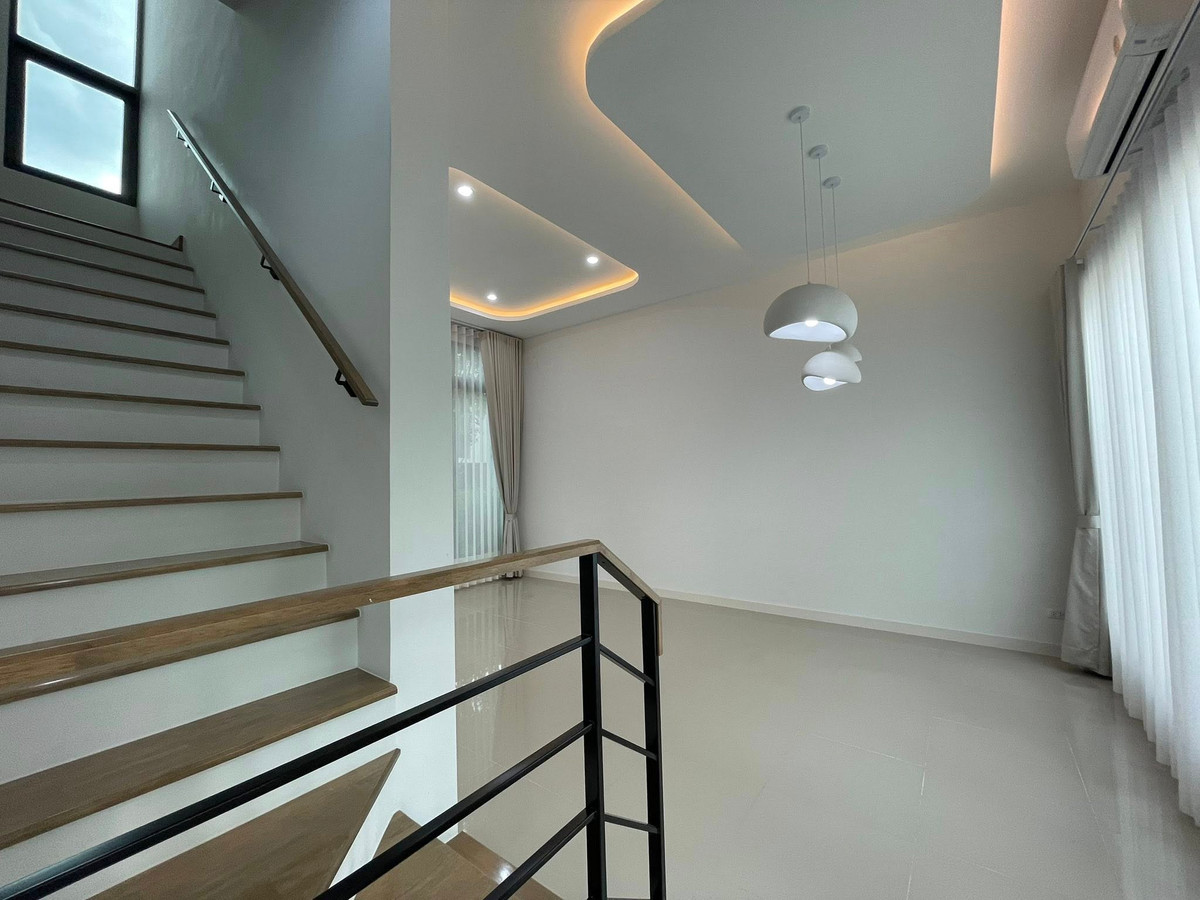 Onnut, Udomsuk : P-2936 For sale/rent semi-detached house Baan Klang Muang The Edition Sukhumvit - On Nut, ready to move in.