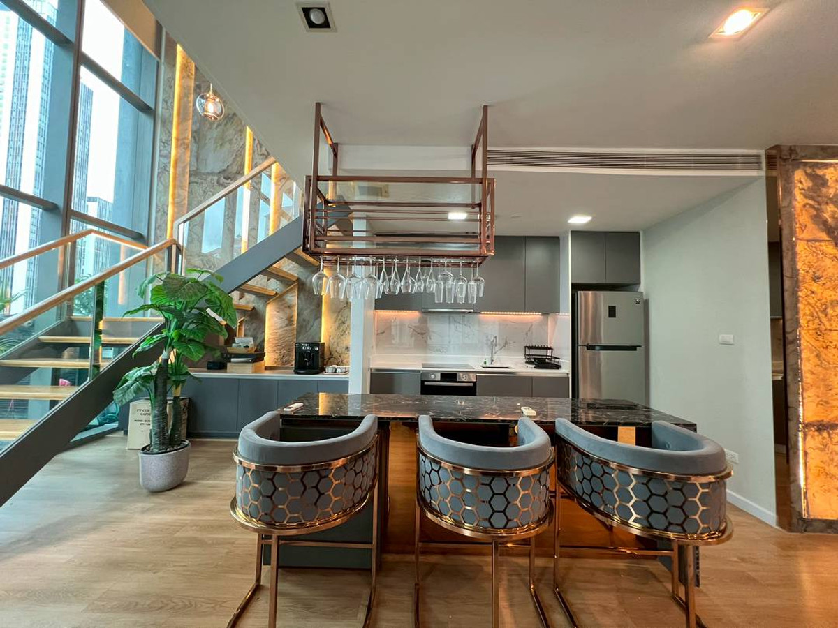 For RentCondoSukhumvit, Asoke, Thonglor : Luxury Condo Duplex for Rent in Asoke , Highlights Unit with Best Price