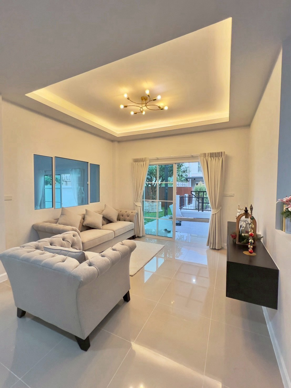 ขายบ้านนวมินทร์ รามอินทรา : ขายบ้านเดี่ยว บ้านลลิลแลนซีโอ (Lanceo Wongwaen-Ramintra) ถนนเลียบคลองสอวงแหวน-รามอินทรา รหัส : H8165