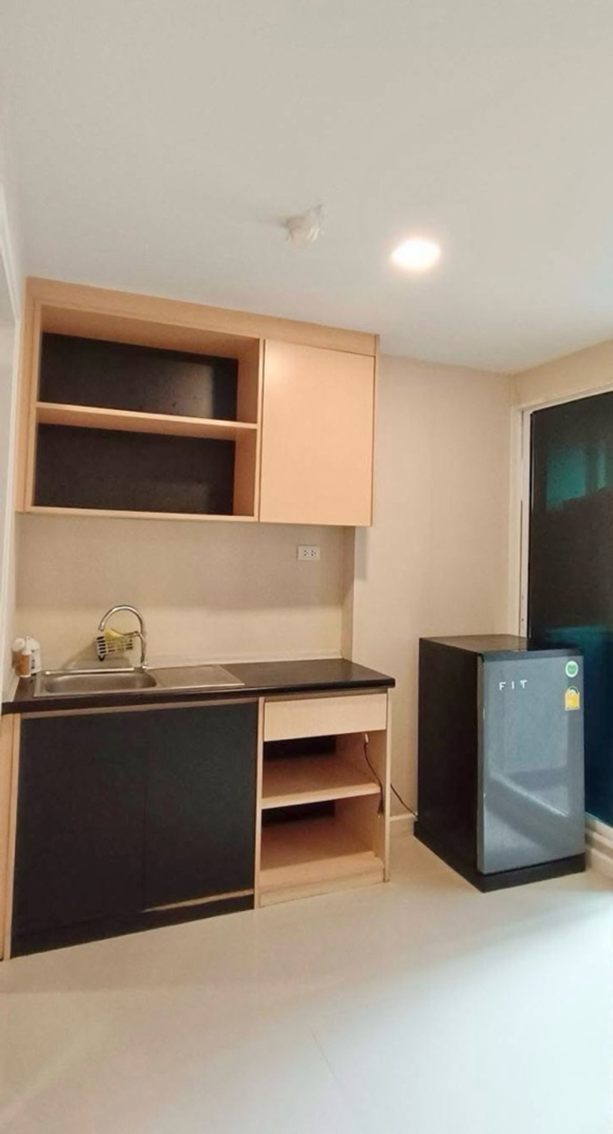 ให้เช่าคอนโดวิภาวดี ดอนเมือง หลักสี่ : 📍โครงการ : JW Condo Donmuang ✈️ ใกล้กับ   : สนามบิน ดอนเมือง 600 เมตร💵 ราคาเช่า : 8,500 บาท / เดือน