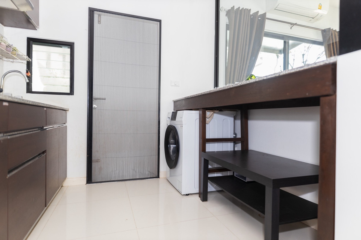 TownhomeBangna, Bearing, Lasalle : P-2857 For rent/Urgent sale! indy 5 Bangna KM.7, ready to move in, corner unit, near Mega Bangna, only 5 minutes.