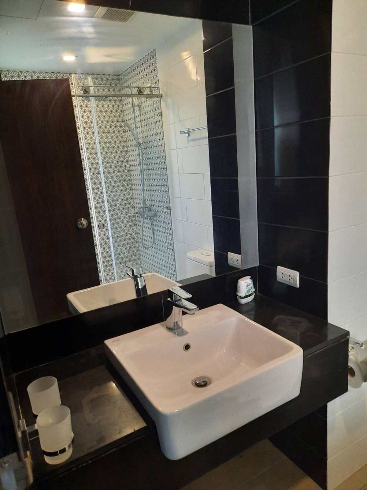 ขายคอนโดภูเก็ต : ขายคอนโดมิเนียม Royal Lee The Terminal Phuket (รอยัล ลี เดอะ เทอมินอล ภูเก็ต) ตำบลสาคู อำเภอถลาง จังหวัดภูเก็ต  ราคา 3,100,000 บาท