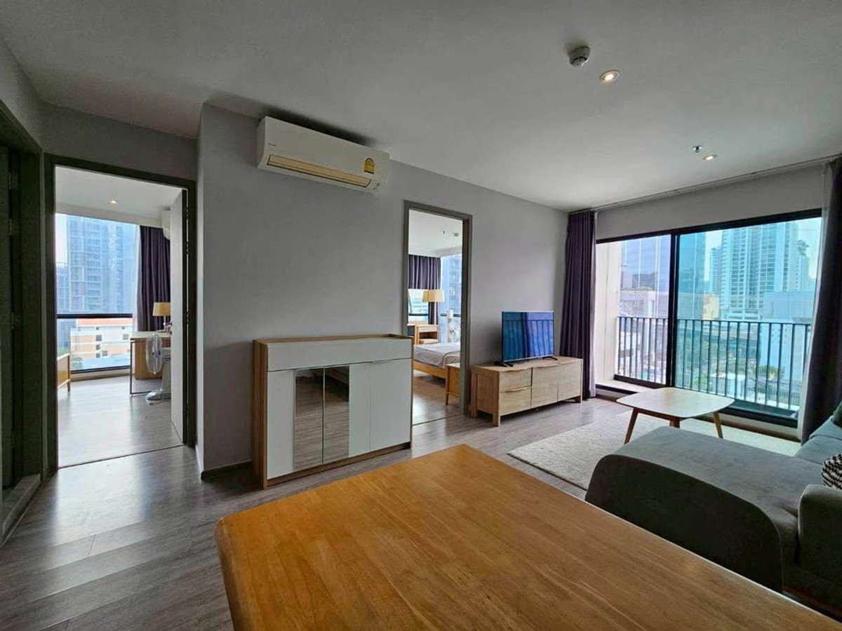 For RentCondoSukhumvit, Asoke, Thonglor : +++Rent quickly!! Rhythm Ekkamai** 2 bedrooms, 2 bathrooms, size 70 sq m., fully furnished, ready to move in+++