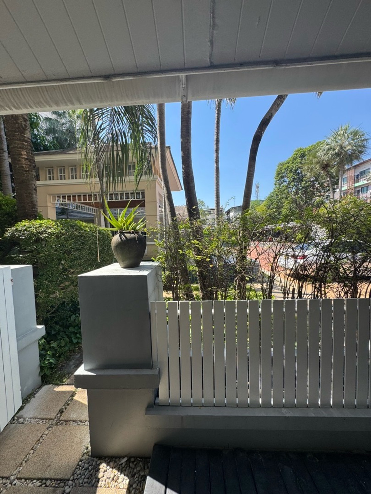 ขายคอนโดสาทร นราธิวาส : The Bangkok Condo – Narathiwas 3Bed Low-rise Feel / Easy Access 180sqm 15.9 MB