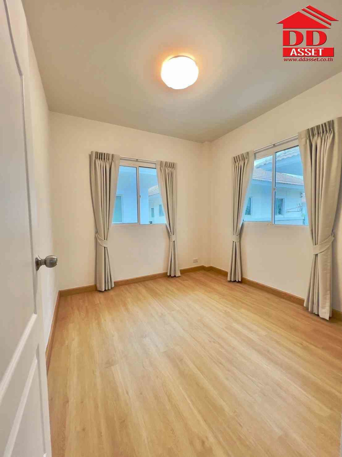 ขายบ้านนวมินทร์ รามอินทรา : ขายบ้านเดี่ยว บ้านลลิลแลนซีโอ (Lanceo Wongwaen-Ramintra) ถนนเลียบคลองสอวงแหวน-รามอินทรา รหัส : H8165