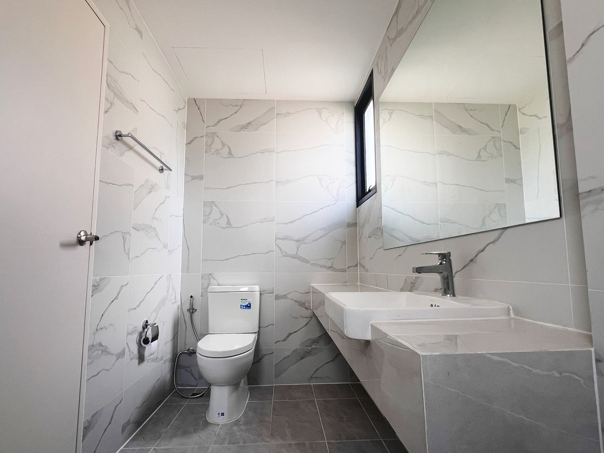 Onnut, Udomsuk : P-2936 For sale/rent semi-detached house Baan Klang Muang The Edition Sukhumvit - On Nut, ready to move in.