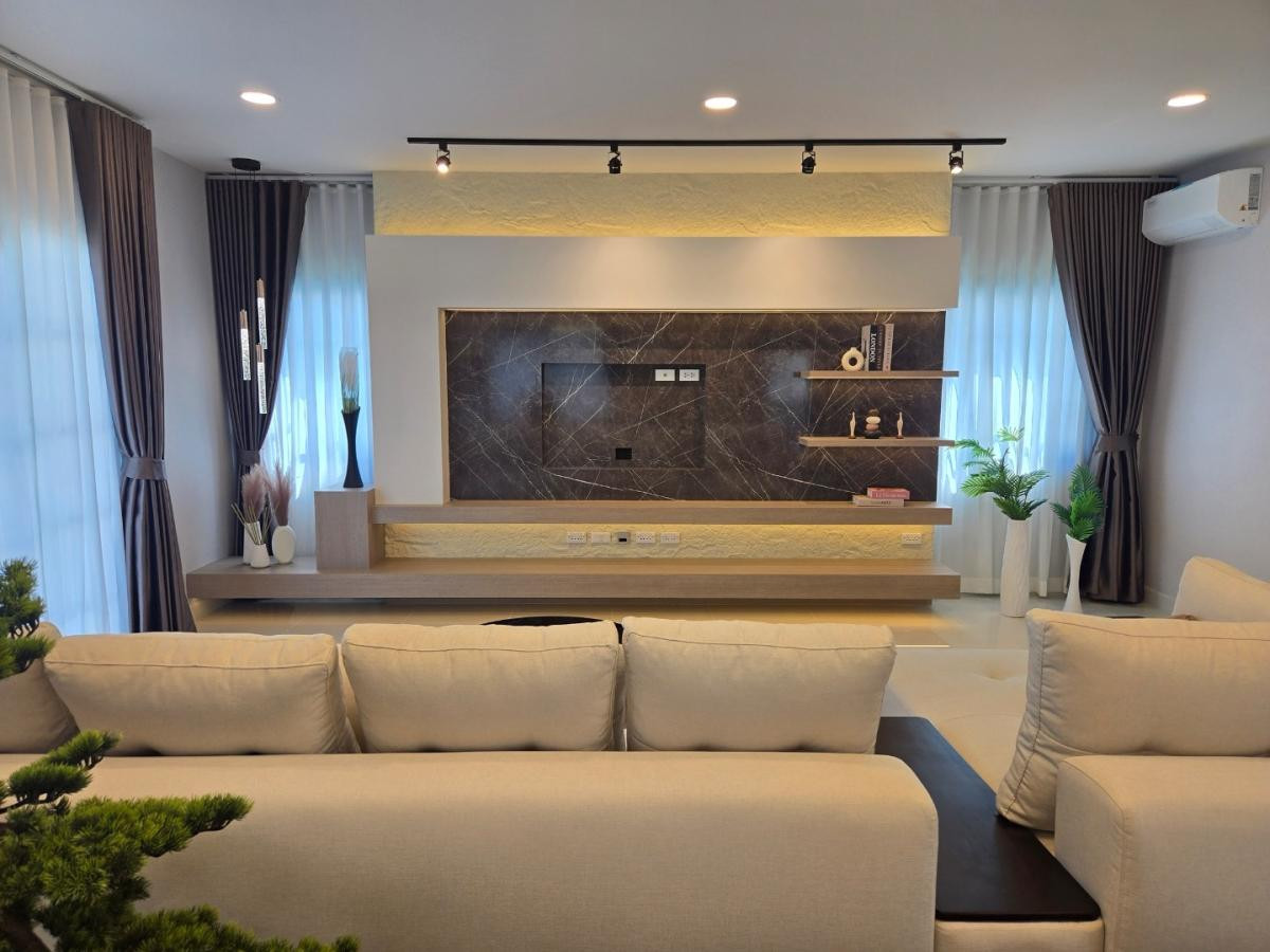 For SaleHouseBangna, Bearing, Lasalle : 🏡 Single detached house, 4 bedrooms, 300 sq.m., Centro Bangna Fully furnished and ready to move in, price 18.5 Mb. 📞 065-626-5636 (Kie)