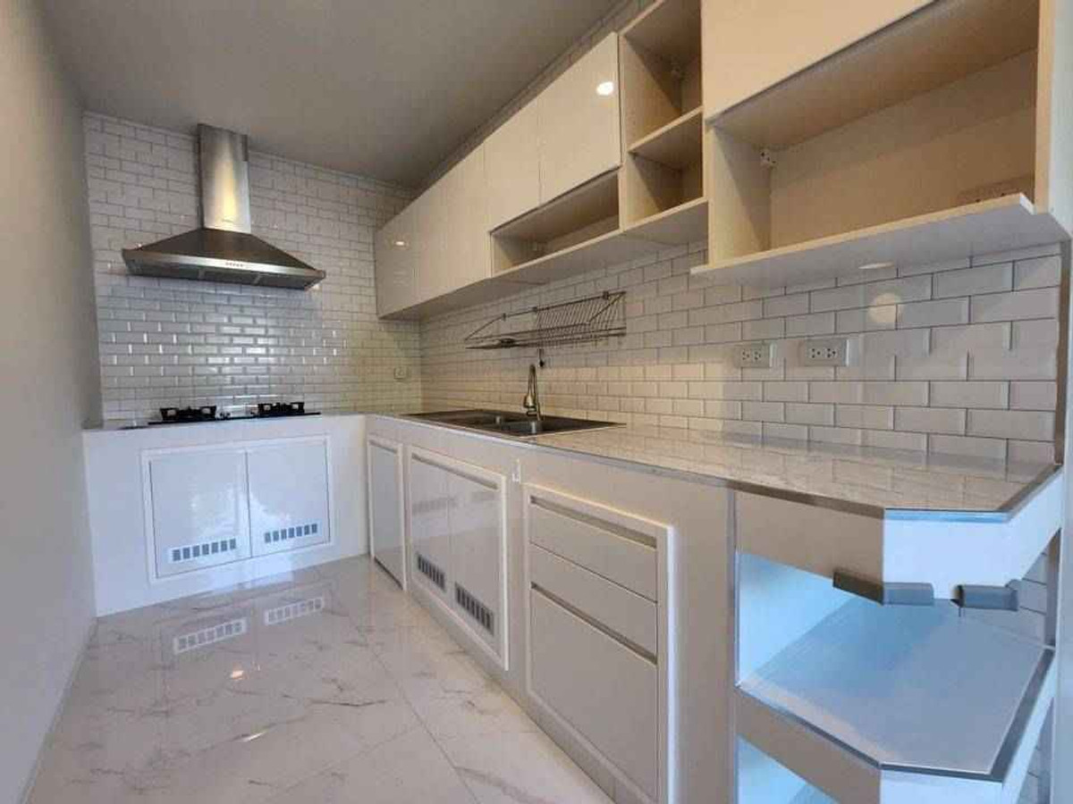 For RentHousePattanakan, Srinakarin : P-2937 Urgent for rent! The city Phatthanakan, ready to move in.