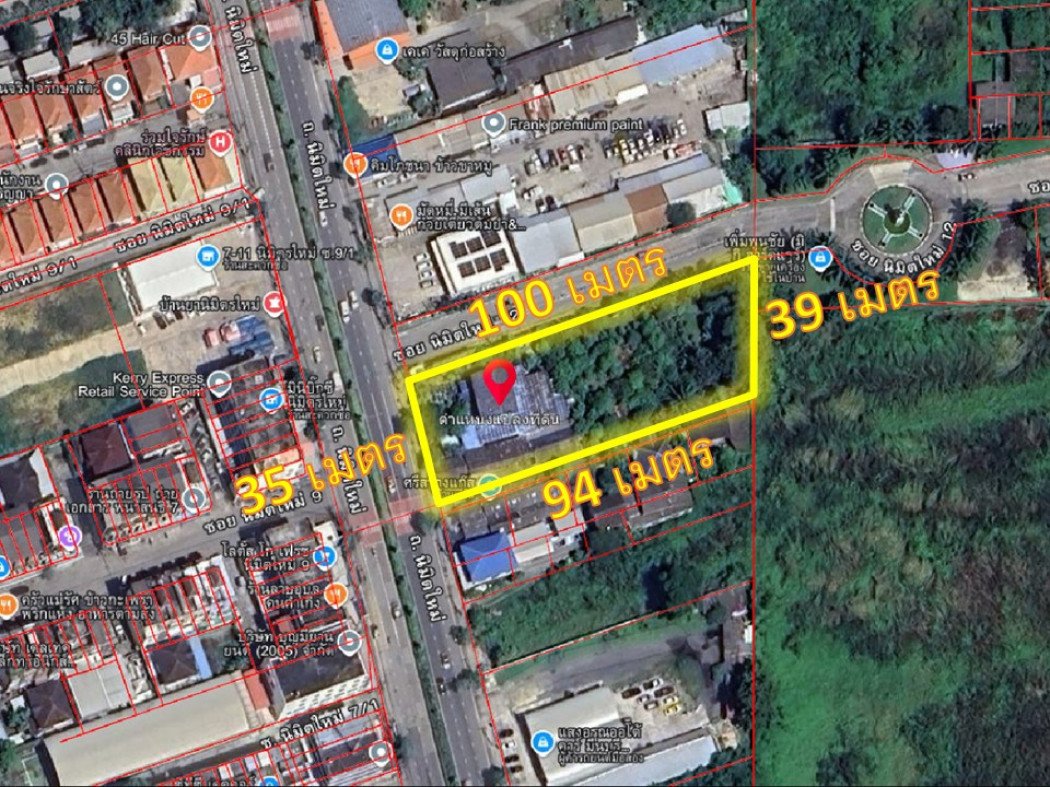 For SaleLandMin Buri, Romklao : Vacant land for sale, already filled and leveled, located on a main road near Soi Nimitmai 12. Size: 2-0-66 rai
