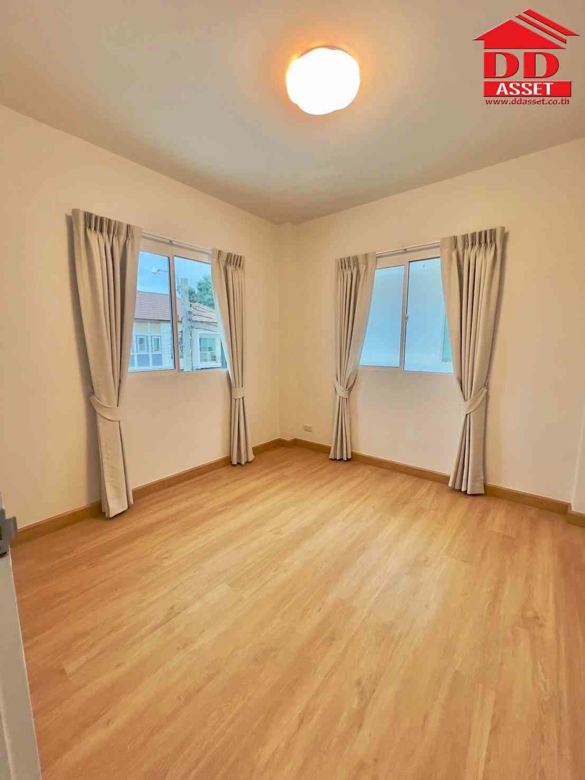 ขายบ้านนวมินทร์ รามอินทรา : ขายบ้านเดี่ยว บ้านลลิลแลนซีโอ (Lanceo Wongwaen-Ramintra) ถนนเลียบคลองสอวงแหวน-รามอินทรา รหัส : H8165