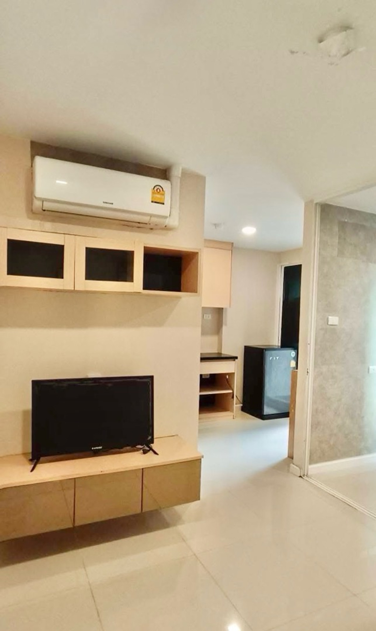 ให้เช่าคอนโดวิภาวดี ดอนเมือง หลักสี่ : 📍โครงการ : JW Condo Donmuang ✈️ ใกล้กับ   : สนามบิน ดอนเมือง 600 เมตร💵 ราคาเช่า : 8,500 บาท / เดือน