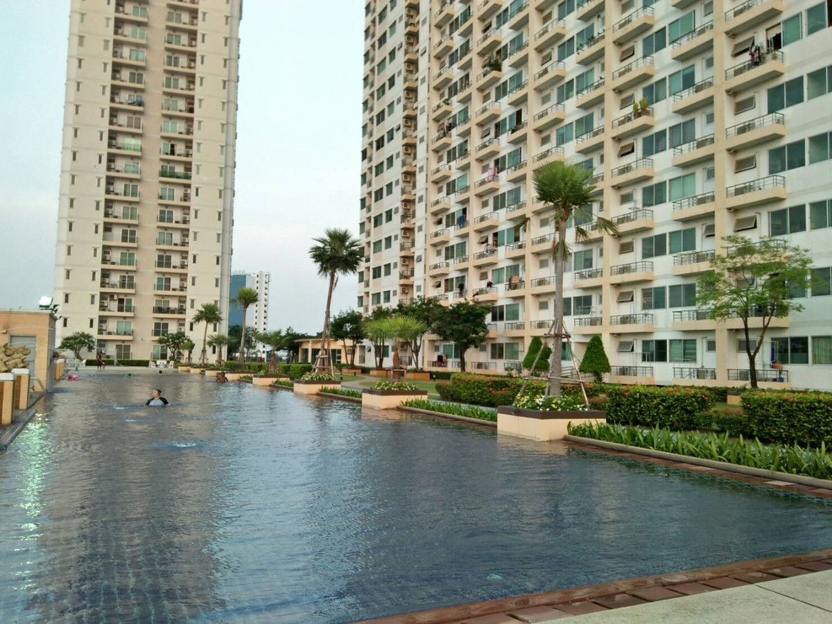 For SaleCondoPattanakan, Srinakarin : Condo for sale Supalai Park Srinakarin, beautiful room, newly decorated. Every piece of new furniture Ready to move in Next to the skytrain