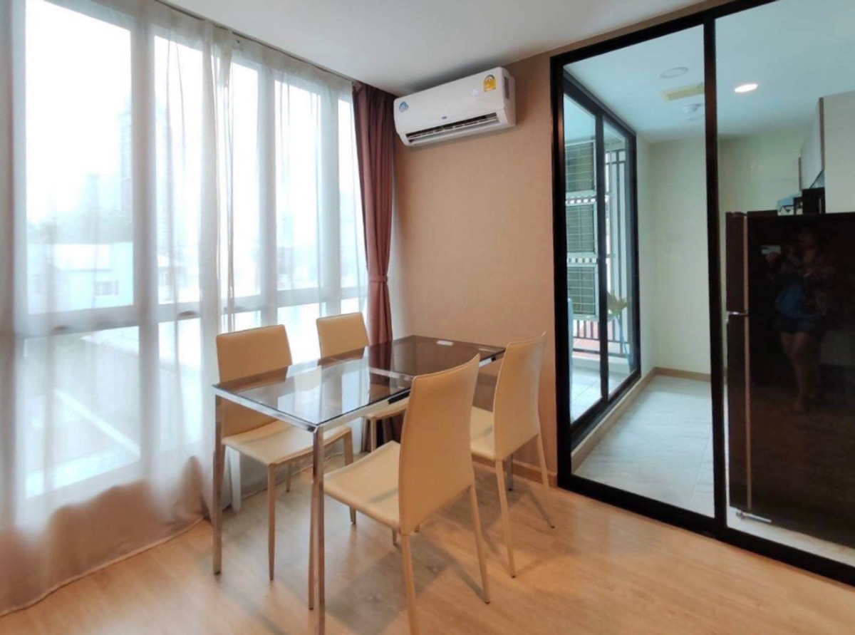 ขายคอนโดสาทร นราธิวาส : 🏢 คอนโด 2 นอน ห้องมุม วิวสระ The Cube Urban Sathorn-Chan ราคาขาย 4.79 ล้านบาท 📞: 065-626-5636 (คุณกี้)