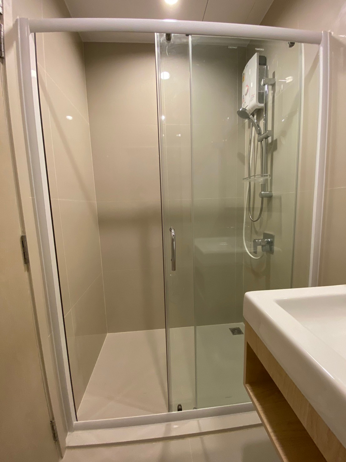 For RentCondoPattanakan, Srinakarin : K-6714 Urgent for rent! Nue Noble Srinakarin Lasalle, ready to move in, high floor, next to MRT Sri Lasalle.