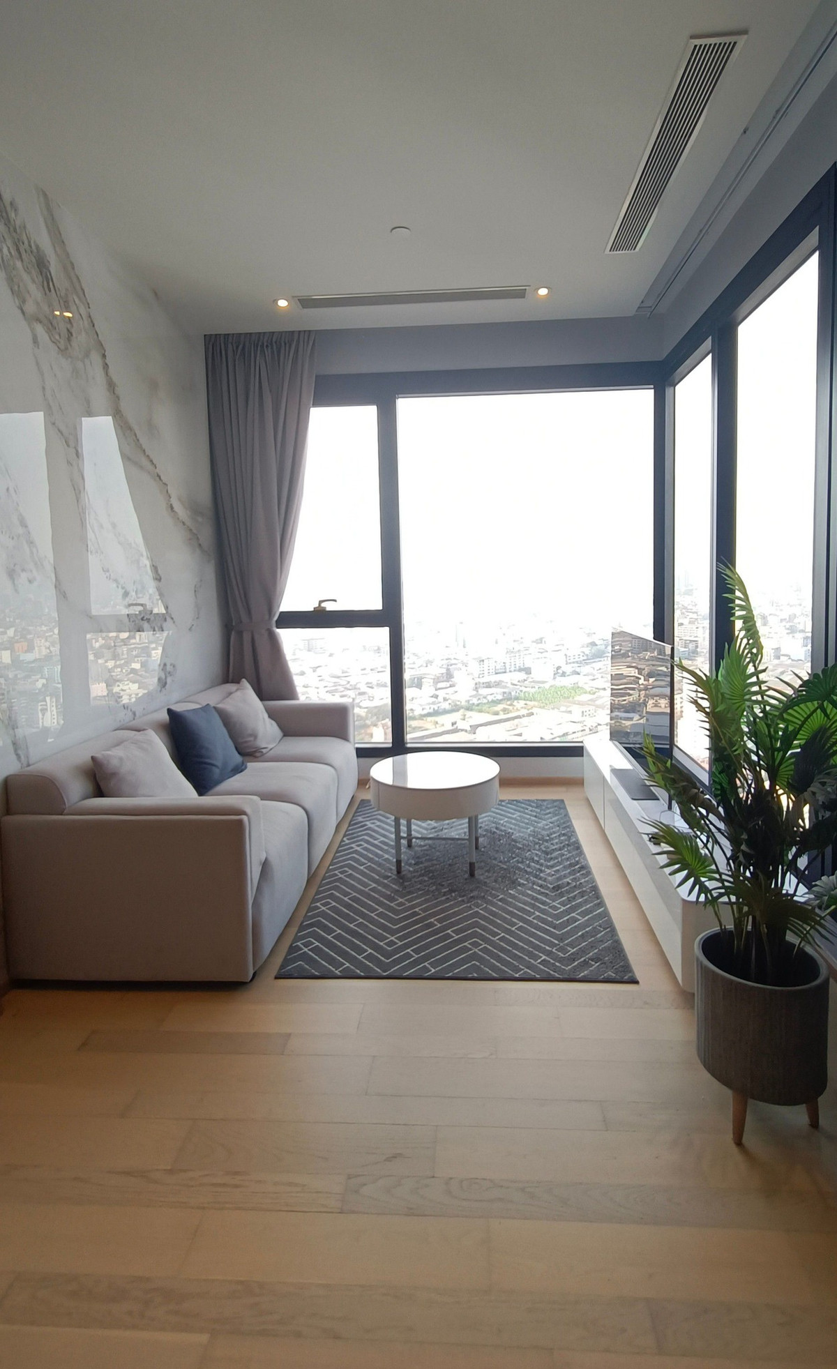 For RentCondoRama9, Petchburi, RCA : ASHTON ASOKE RAMA9 Condo for Rent🌸 Build In Design near MRT Rama 9