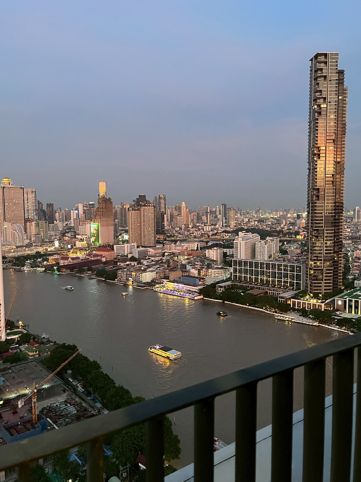 ให้เช่าคอนโดวงเวียนใหญ่ เจริญนคร : ให้เช่าคอนโด CHAPTER เจริญนคร – ริเวอร์ไซด์ (68 ตร.ม.) 2 นอน 2 น้ำ พร้อมเข้าอยู่