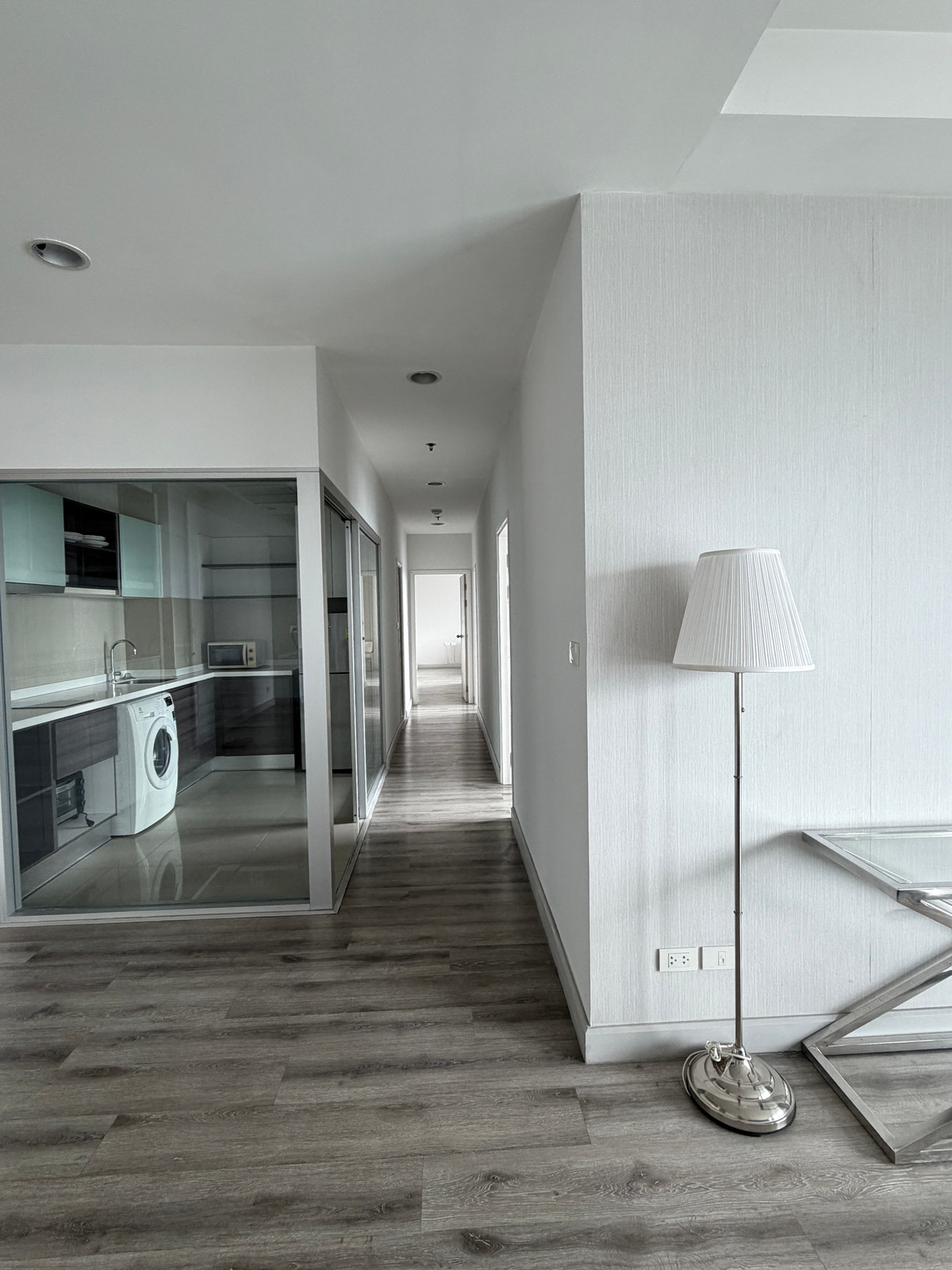 ขายคอนโดสาทร นราธิวาส : ขายด่วน! ห้อง  Rare Uint! ใจกลางสาทร เซนต์หลุยส์ ใกล้ เพียง 300 เมตร หายากมาก ๆๆๆ จะซื้ออยู่เอง หรือลงทุนก็คุ้มแน่นอน สนใจติดต่อ 08/76358339 