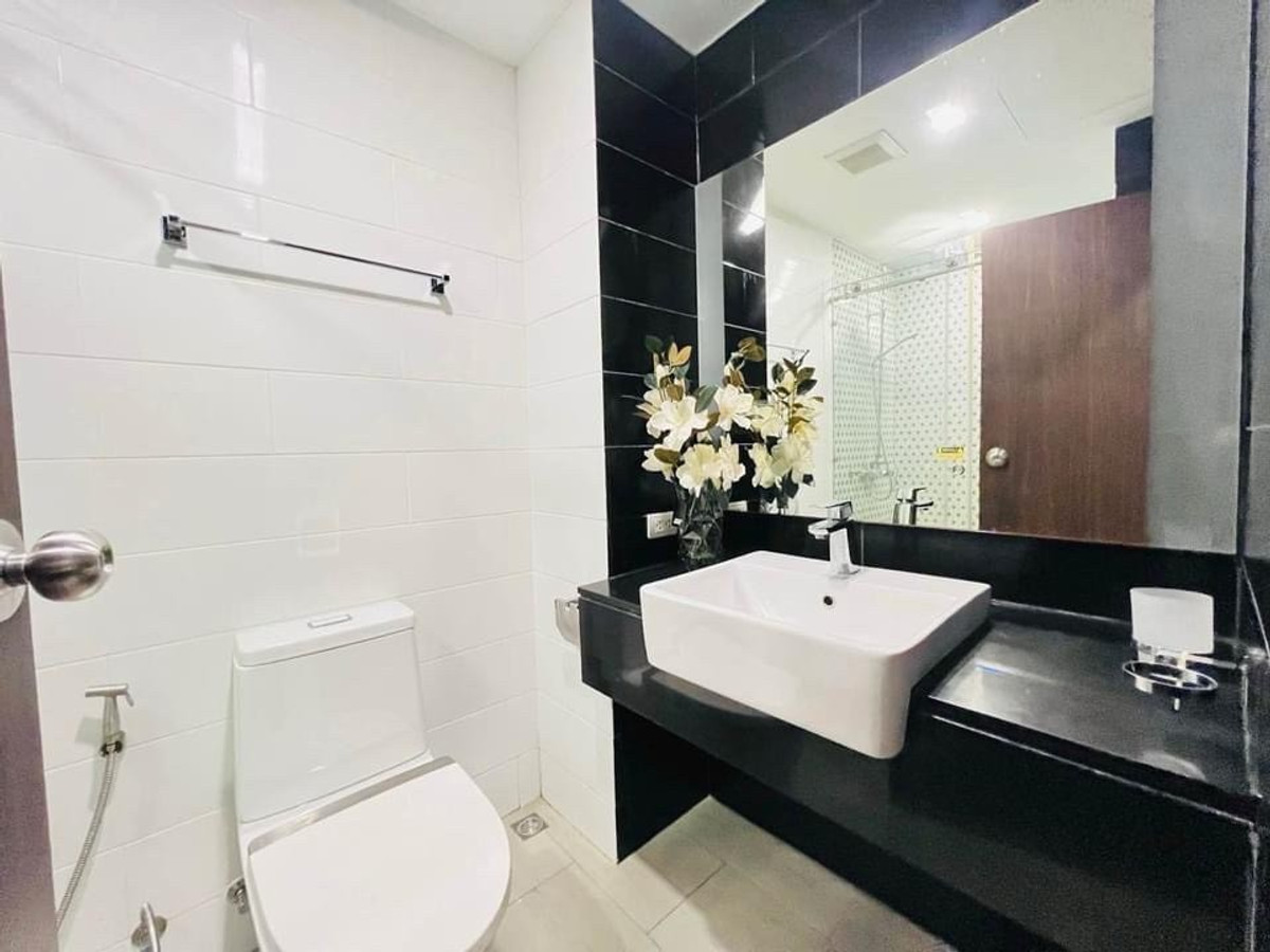 ขายคอนโดภูเก็ต : ขายคอนโดมิเนียม Royal Lee The Terminal Phuket (รอยัล ลี เดอะ เทอมินอล ภูเก็ต) ตำบลสาคู อำเภอถลาง จังหวัดภูเก็ต  ราคา 4,000,000 บาท