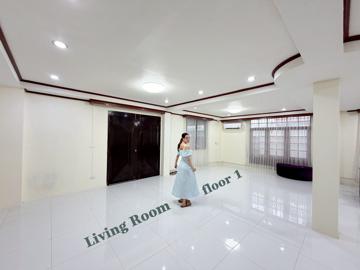 ขายบ้านวงเวียนใหญ่ เจริญนคร : ขาย / ให้เช่า บ้านเดี่ยว Renovate 3 ชั้น + Rooftop ซอยเจริญนคร 34,40 แขวงบางลำภูล่าง เขตคลองสาน