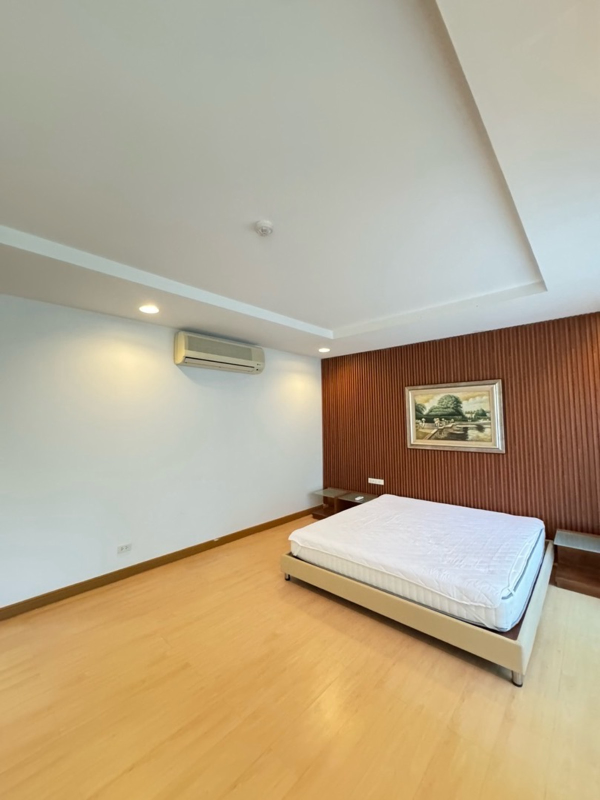 ขายคอนโดสาทร นราธิวาส : The Bangkok Condo – Narathiwas 3Bed Low-rise Feel / Easy Access 180sqm 15.9 MB