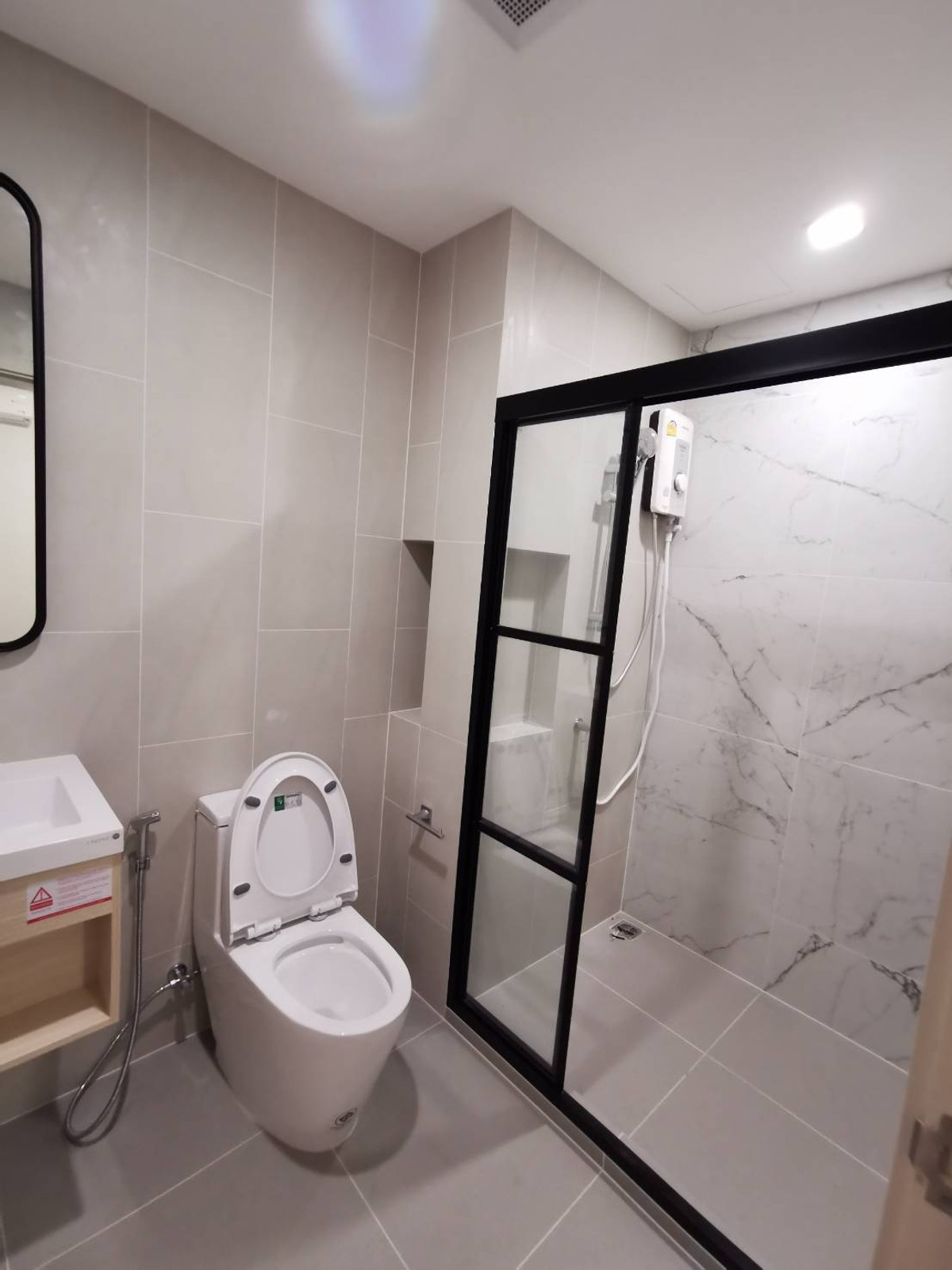 For RentCondoRamkhamhaeng, Hua Mak : Condo for rent Metris Rama 9 - Ramkhamheang, fully furnished condo, ready to move in, near the Airport. Link Ramkhamhaeng and the Orange Line!!