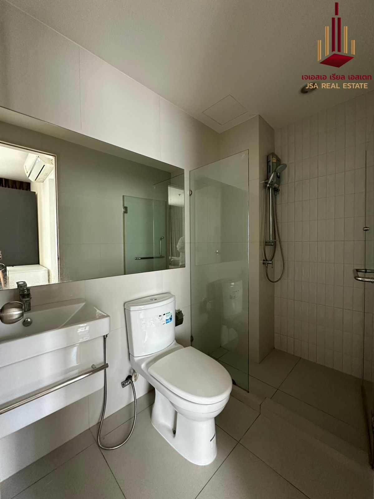 ให้เช่าคอนโดพระราม 9 เพชรบุรีตัดใหม่ RCA : ✨ For Rent: Life Asoke Condo ✨ 💰 Only 16,000 THB/month