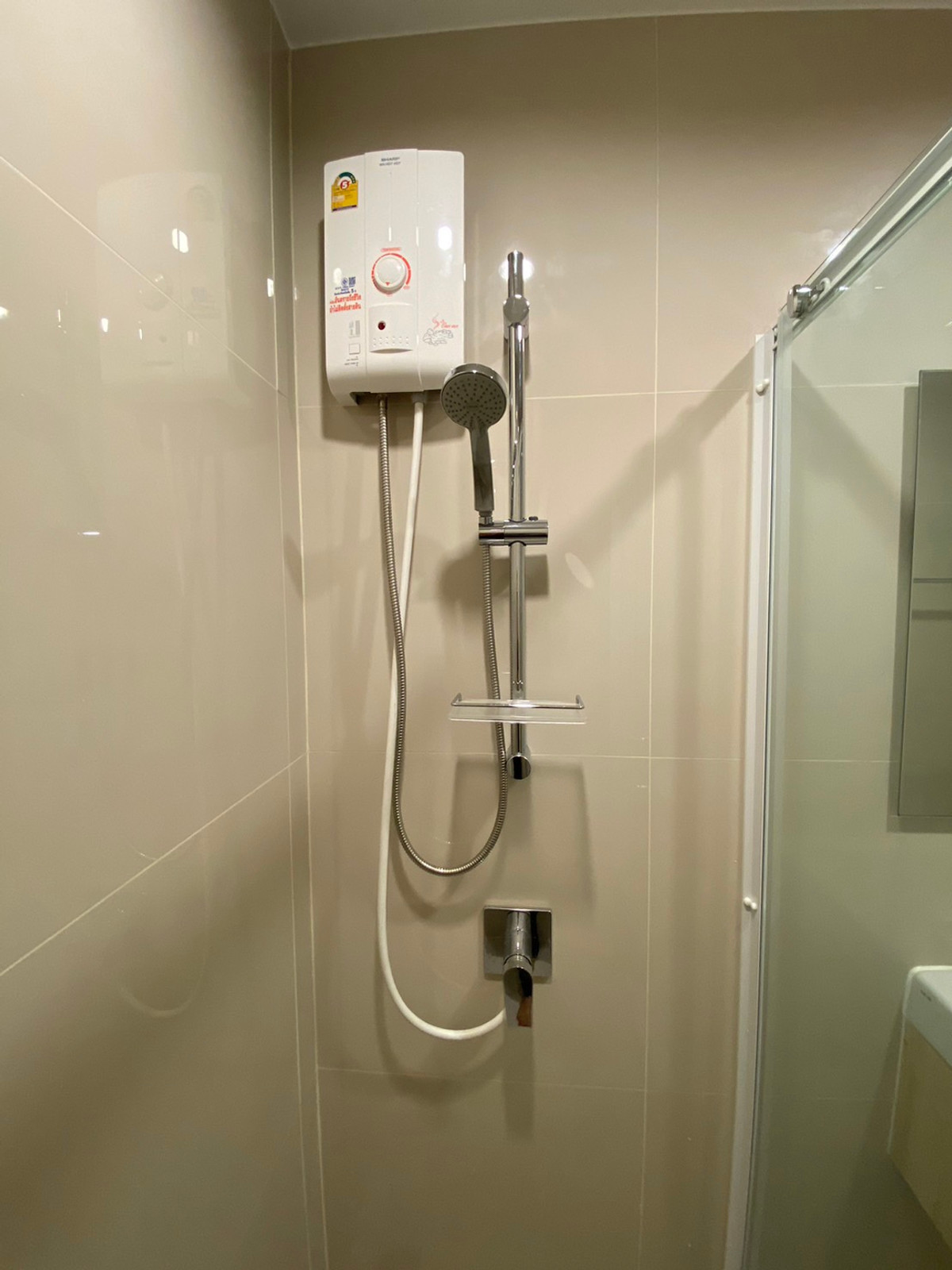 For RentCondoPattanakan, Srinakarin : K-6714 Urgent for rent! Nue Noble Srinakarin Lasalle, ready to move in, high floor, next to MRT Sri Lasalle.