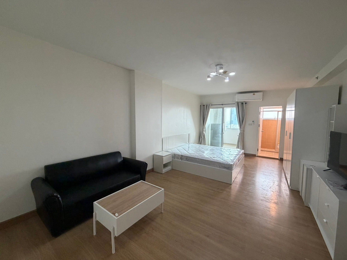 For RentCondoPattanakan, Srinakarin : Condo for rent, Supalai Park Srinakarin, beautiful room, decorated, fully furnished, ready to move in.