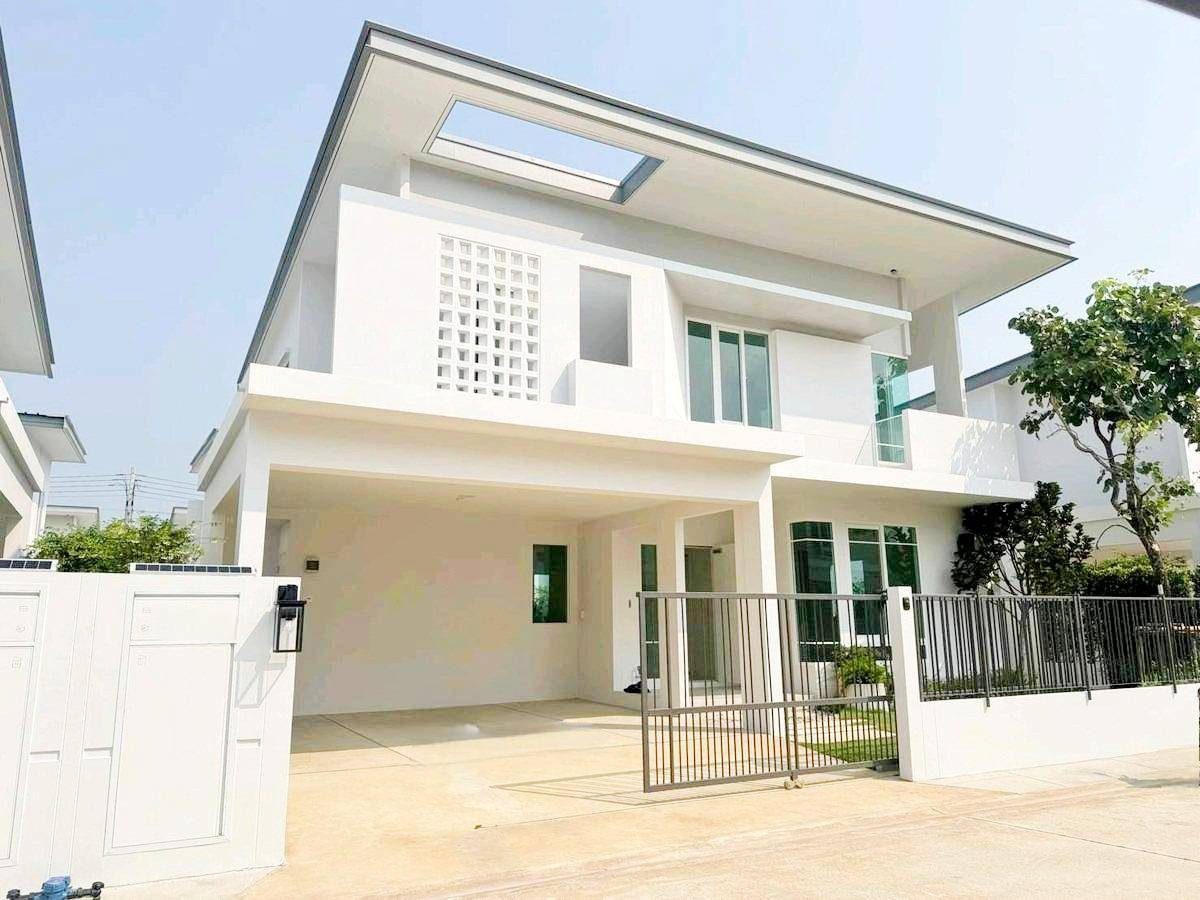 ขายบ้านพุทธมณฑล ศาลายา : ขาย Vie ปิ่นเกล้า-สาย 5 บ้านเดี่ยว 2 ชั้น เหมือนใหม่ 54 ตรว. 4 นอน 4 น้ำ พร้อมอยู่ 