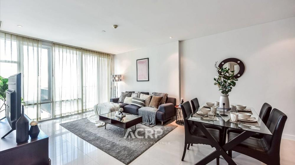 For RentCondoSukhumvit, Asoke, Thonglor : For Rent: Fullerton Sukhumvit Condominium | Pet-Friendly | High Floor Near BTS Ekkamai–Thonglor