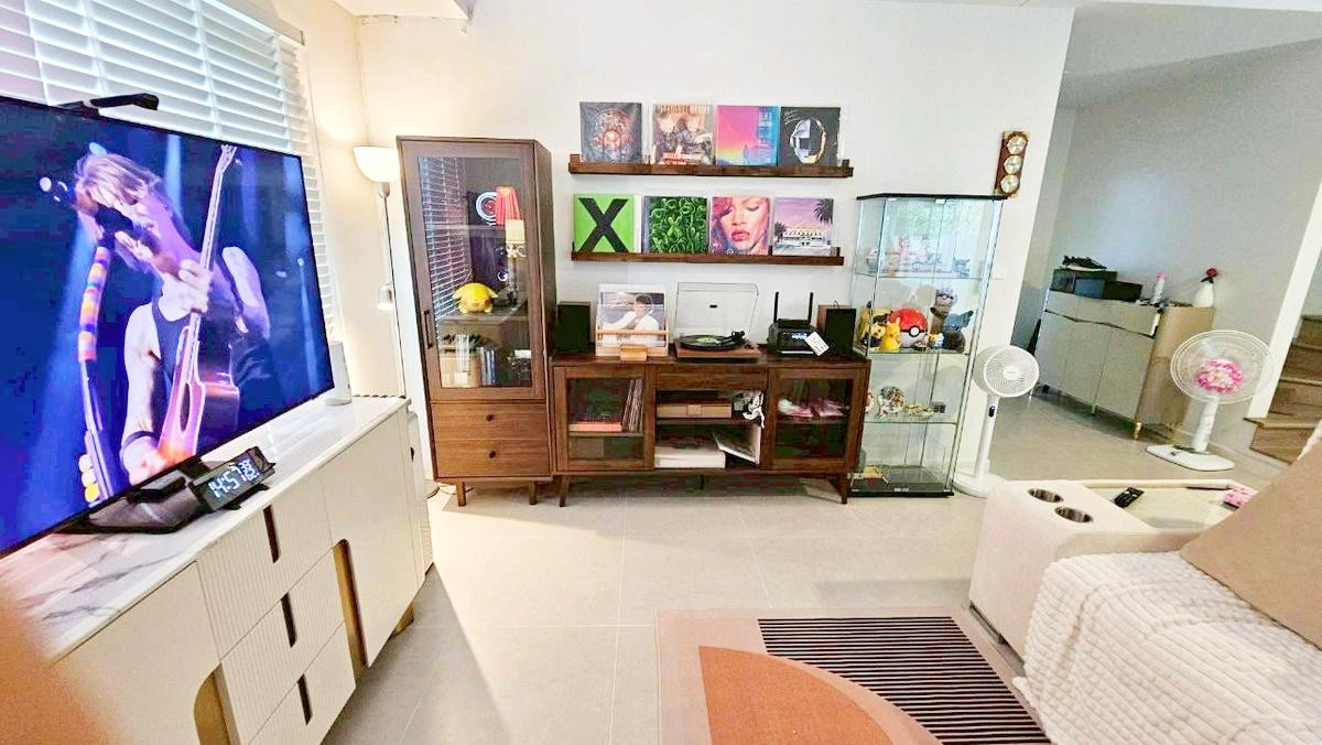 ขายบ้านพุทธมณฑล ศาลายา : ขาย Vie ปิ่นเกล้า-สาย 5 บ้านเดี่ยว 2 ชั้น เหมือนใหม่ 54 ตรว. 4 นอน 4 น้ำ พร้อมอยู่ 