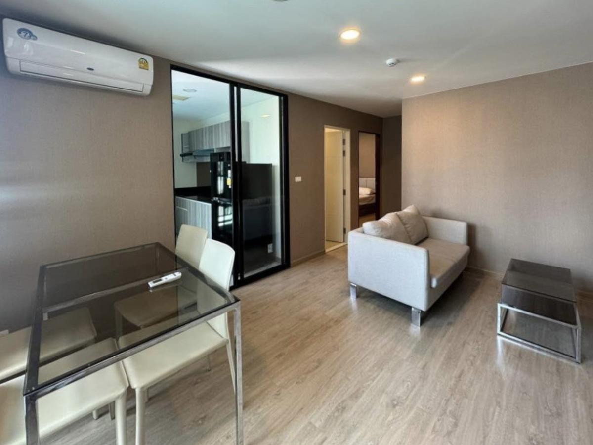 ขายคอนโดสาทร นราธิวาส : 🏢 คอนโด 2 นอน ห้องมุม วิวสระ The Cube Urban Sathorn-Chan ราคาขาย 4.79 ล้านบาท 📞: 065-626-5636 (คุณกี้)