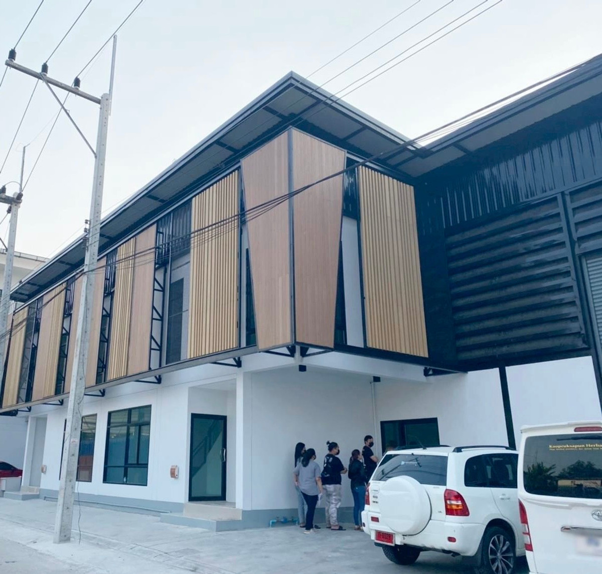 ให้เช่าโกดังปทุมธานี รังสิต ธรรมศาสตร์ : ให้เช่า โกดังโรงงาน พื้นที่สีม่วง ลำลูกกา คลอง 4 ใหม่สะอาดโล่งโปร่งเย็นสบาย รถใหญ่จอดหน้าโกดังได้