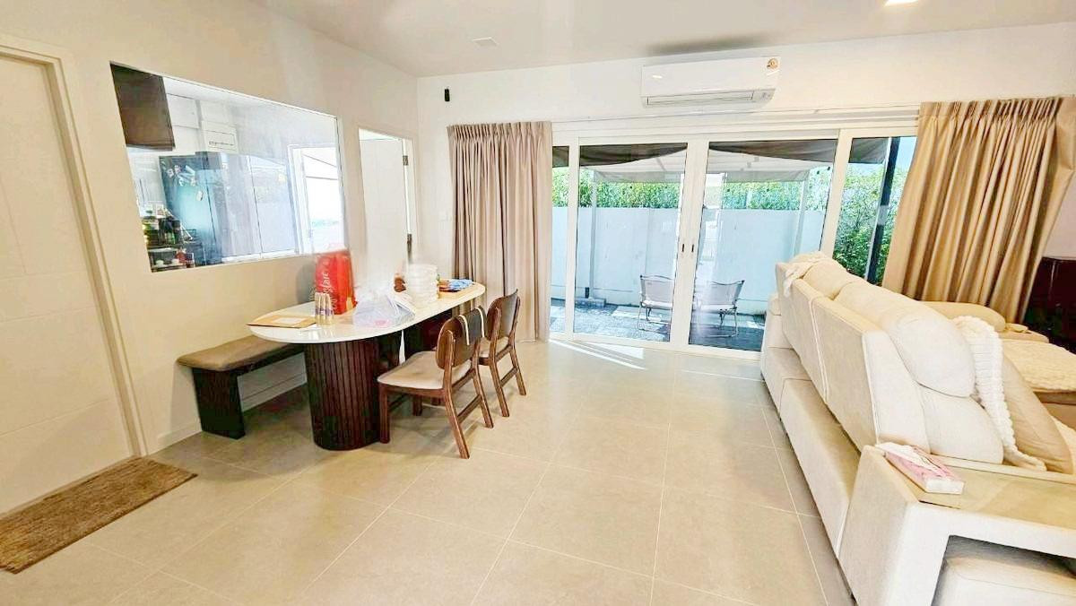 ขายบ้านพุทธมณฑล ศาลายา : ขาย Vie ปิ่นเกล้า-สาย 5 บ้านเดี่ยว 2 ชั้น เหมือนใหม่ 54 ตรว. 4 นอน 4 น้ำ พร้อมอยู่ 