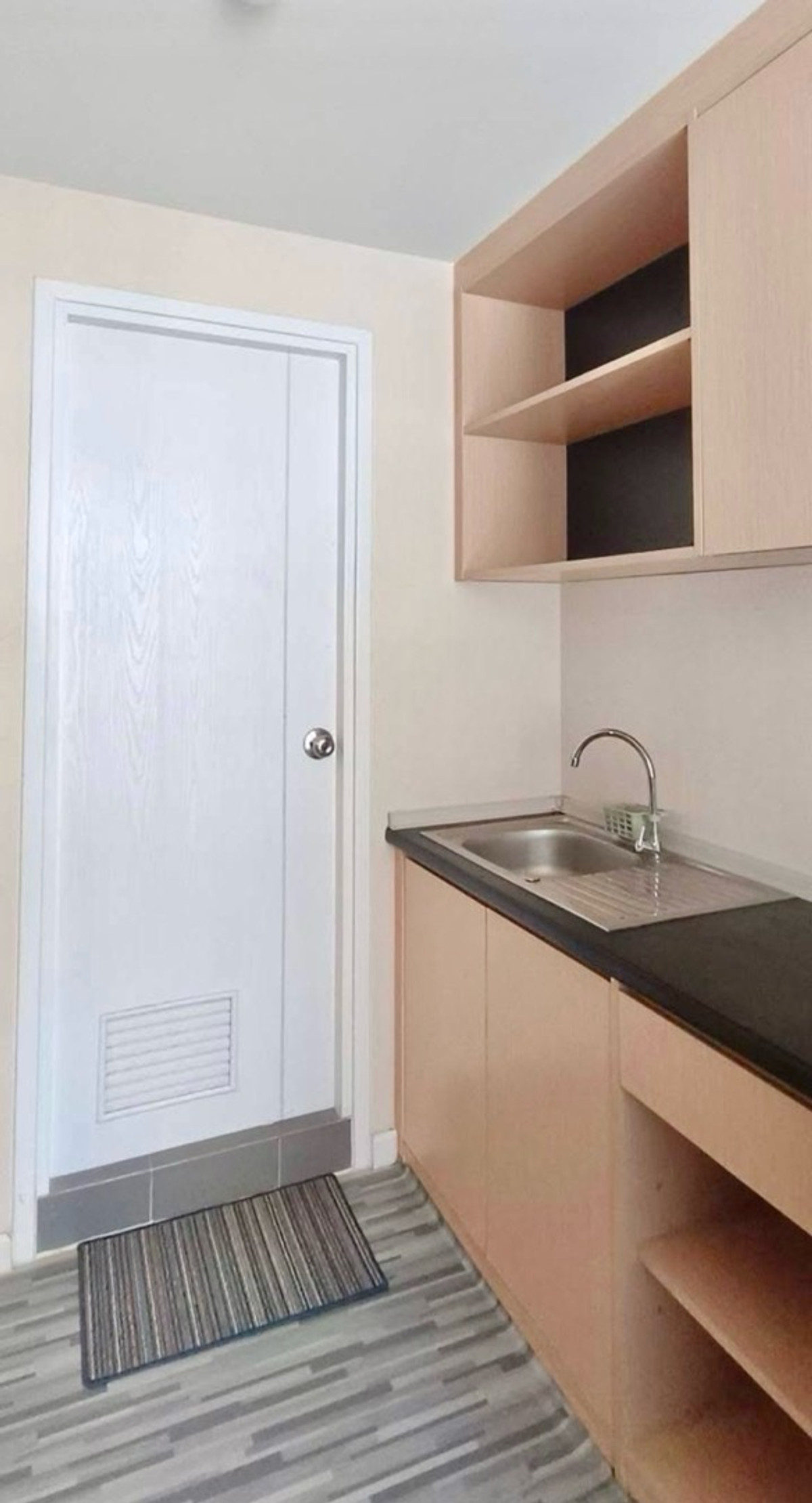 ให้เช่าคอนโดวิภาวดี ดอนเมือง หลักสี่ : 📍โครงการ : JW Condo Donmuang ✈️ ใกล้กับ   : สนามบิน ดอนเมือง 600 เมตร💵 ราคาเช่า : 8,500 บาท / เดือน