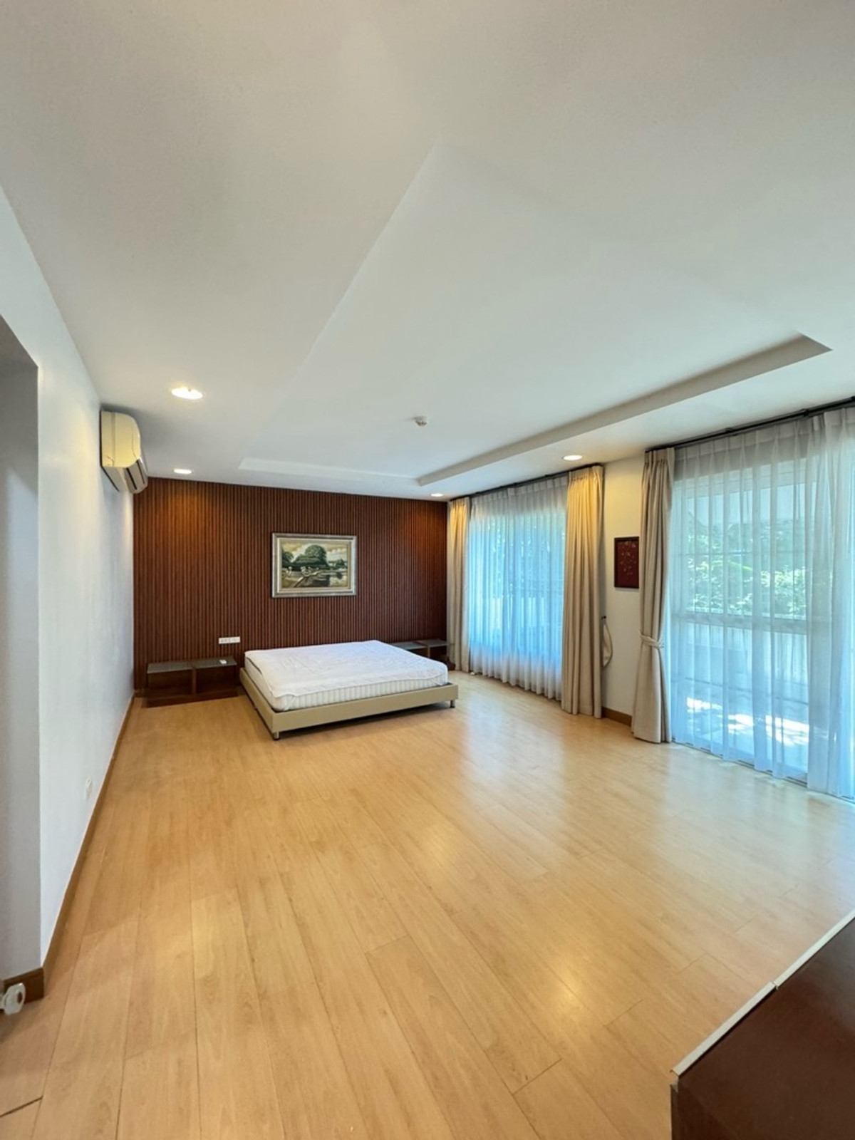 ขายคอนโดสาทร นราธิวาส : The Bangkok Condo – Narathiwas 3Bed Low-rise Feel / Easy Access 180sqm 15.9 MB