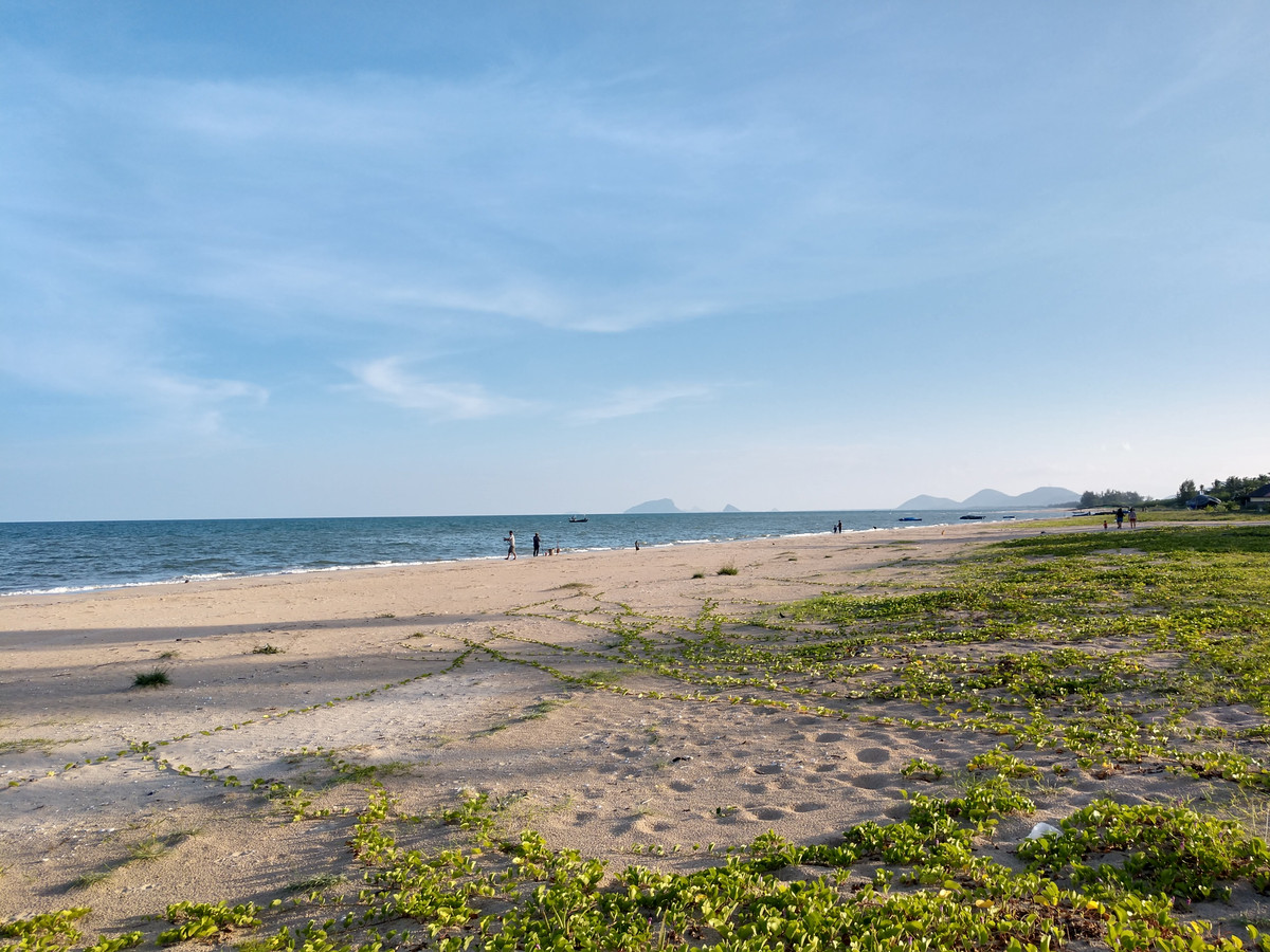 ขายที่ดินหัวหิน ประจวบคีรีขันธ์ : ที่ดินชายทะเล สำหรับบ้านพักตากอากาศ บ่อนอก-กุยบุรี ประจวบคีรีขันธ์