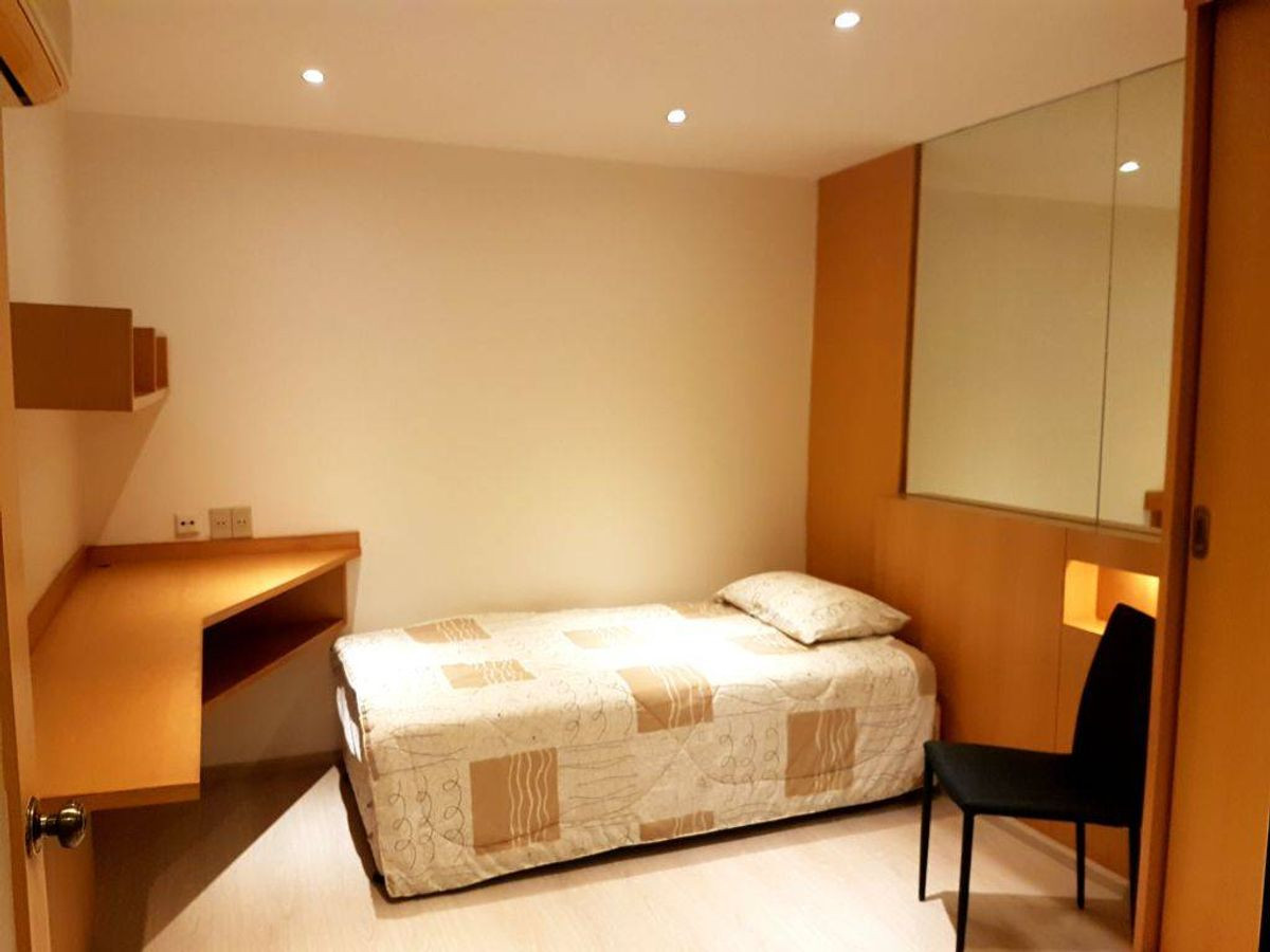 ขายคอนโดสีลม ศาลาแดง บางรัก : Green Point Silom / 2 Bedrooms (SALE WITH TENANT), กรีนพอยท์ สีลม / 2 Bedrooms (ขายพร้อมผู้เช่า) PT002