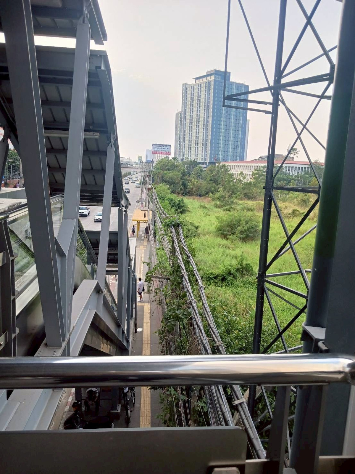 For SaleLandChaengwatana, Muangthong : Land for Sale on Chaeng Watthana Road, Bangkok