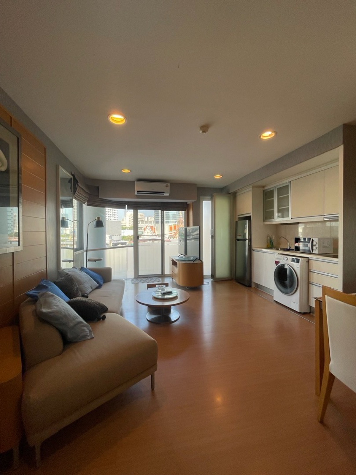 ให้เช่าคอนโดสีลม ศาลาแดง บางรัก : The Bangkok ถนนทรัพย์ (The Bangkok Thanon Sub  MRT สามย่าน ห้องมุม @bhumdevelopment