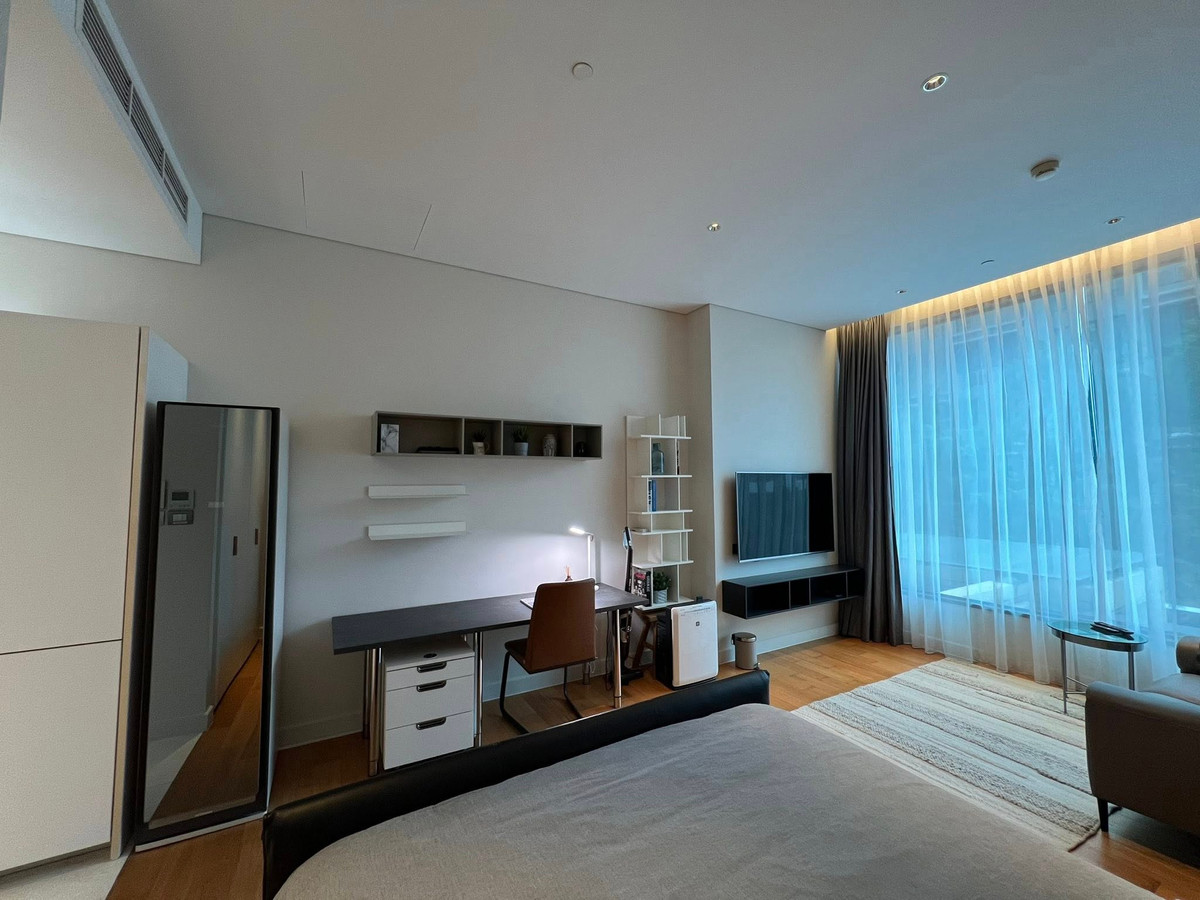 For RentCondoWitthayu, Chidlom, Langsuan, Ploenchit : 🌇✨ Condo for rent, Type Studio - Sindhorn Residence, Lang Suan area.