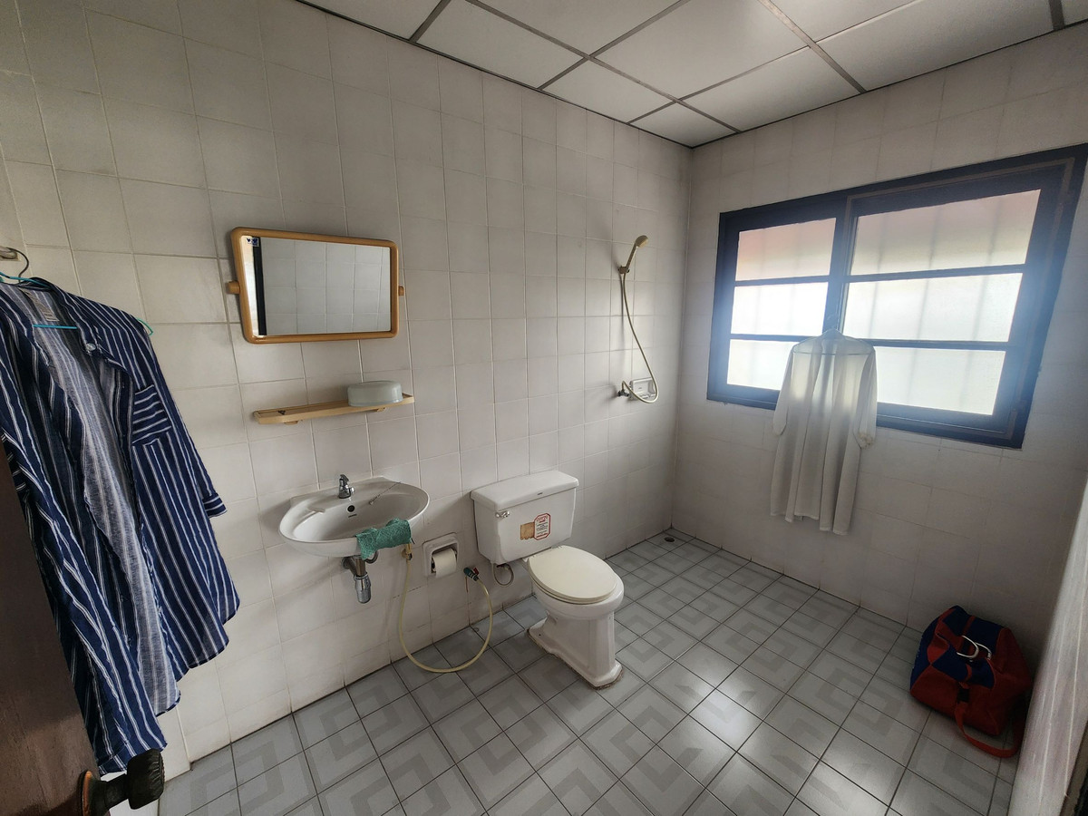 ขายนนทบุรี บางใหญ่ บางบัวทอง : 95725 - ขายบ้านแฝด 2 ชั้น โครงการซื่อตรง รัตนาธิเบศร์ - ไทรม้า บ้านเปล่าสภาพดี พร้อมให้เจ้าของใหม่ตกแต่งหรือรีโนเวทต่อได้ตามสไตล์