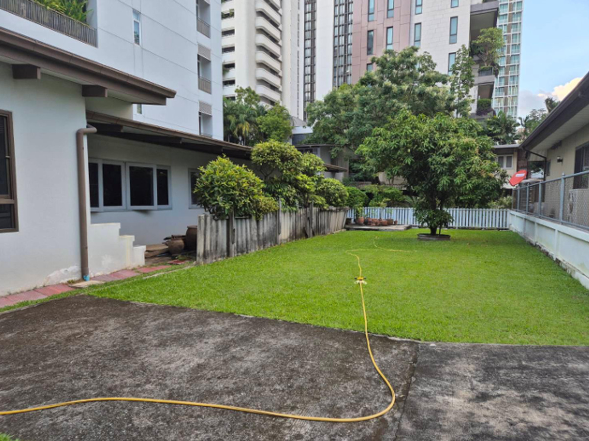 ให้เช่าที่ดินสุขุมวิท อโศก ทองหล่อ : 🗺️ให้เช่าที่ดินพร้อมสิ่งปลูกสร้างย่านอโศก สุขุมวิท ขนาด 96ตรว. สามารถเช่าทำธุรกิจได้ ทำเลดีใกล้สิ่งอำนวยความสะดวก 5นาทีถึงBTSอโศก และMRTสุขุมวิท