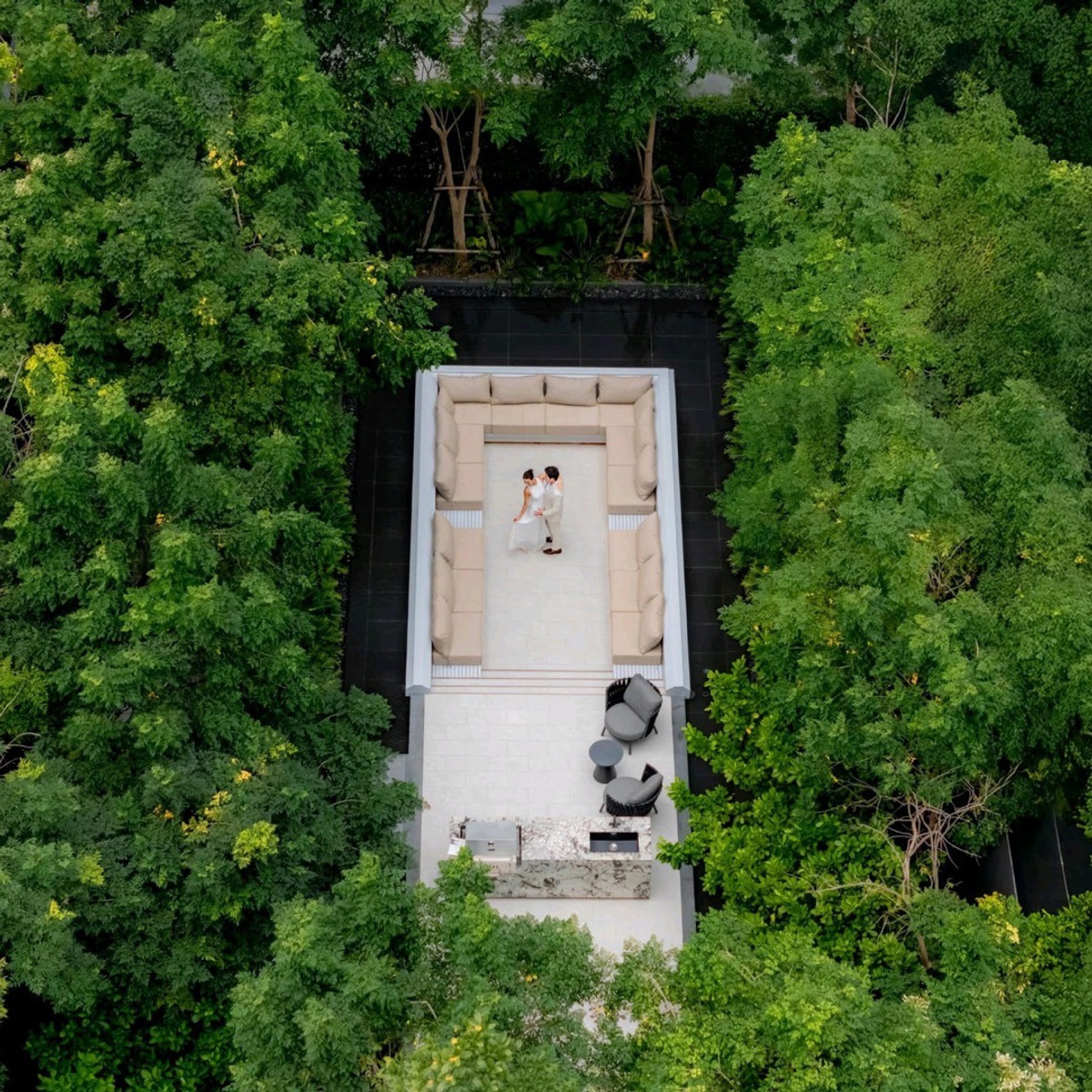 ให้เช่าคอนโดสุขุมวิท อโศก ทองหล่อ : AESTIQ Thonglor — Luxury Urban Pet-Friendly 🐶😸 @bhumdevelopment