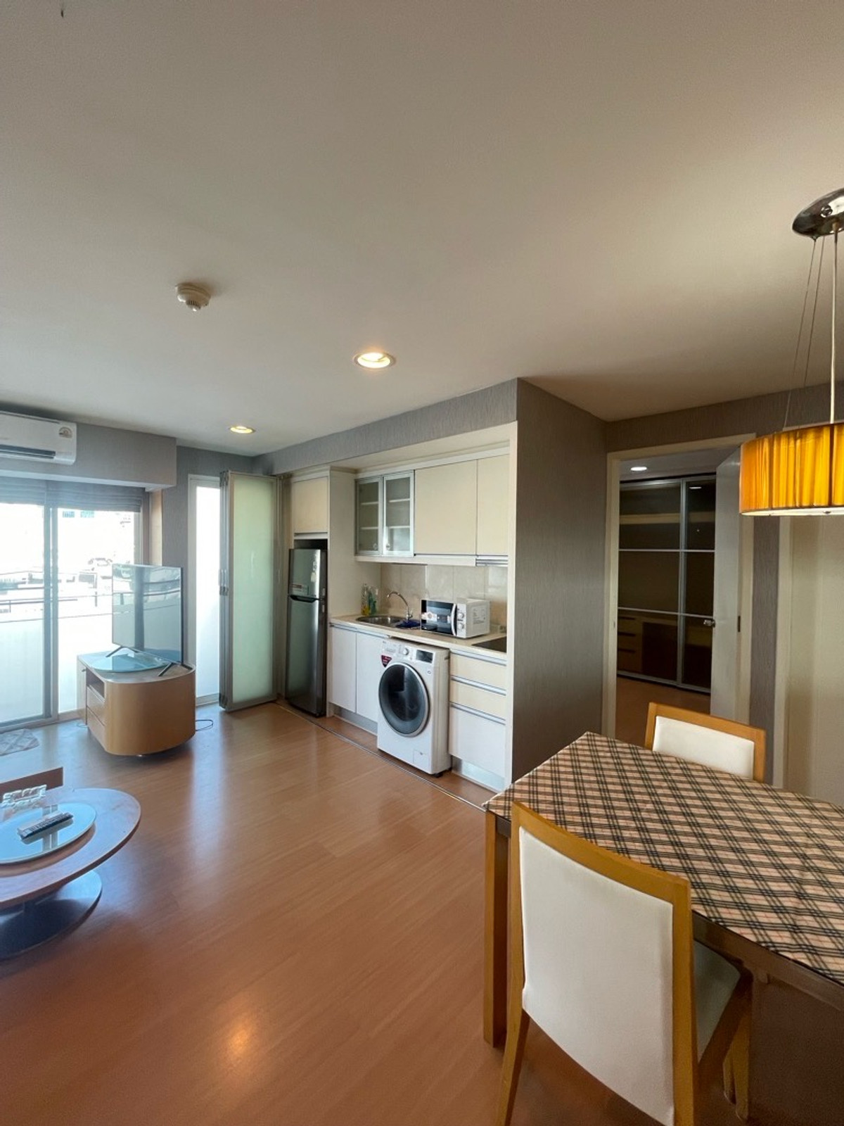 ให้เช่าคอนโดสีลม ศาลาแดง บางรัก : The Bangkok ถนนทรัพย์ (The Bangkok Thanon Sub  MRT สามย่าน ห้องมุม @bhumdevelopment