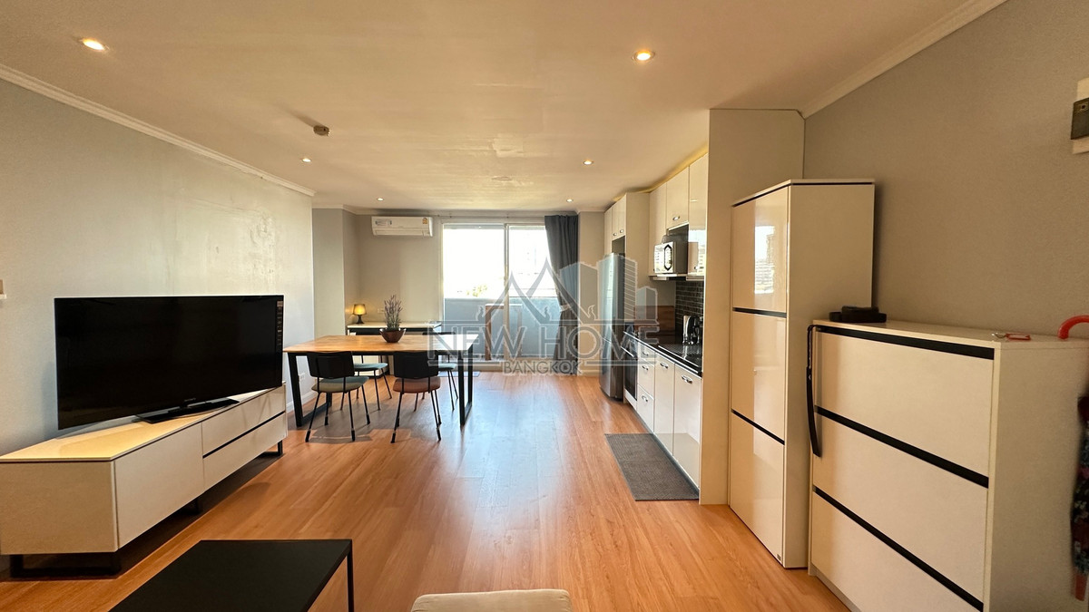 For RentCondoOnnut, Udomsuk : Renovation 2 bedroom unit for rent.The Roof Garden Condominium