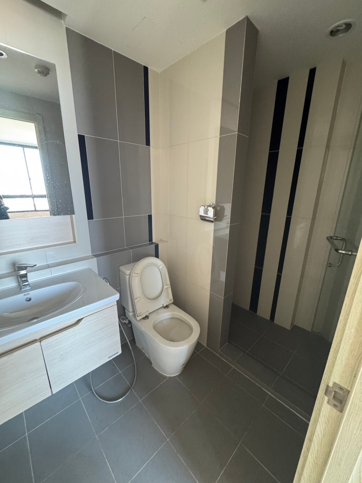 For RentCondoOnnut, Udomsuk : Condo for rent Artemis Sukhumvit77, fully furnished condo, ready to move in, close to On Nut BTS and many places to eat!!