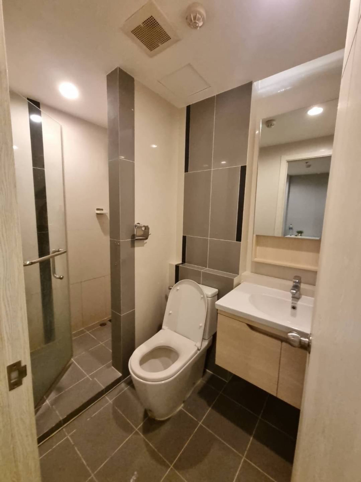 For RentCondoOnnut, Udomsuk : Condo for rent Artemis Sukhumvit77, fully furnished condo, ready to move in, close to On Nut BTS and many places to eat!!